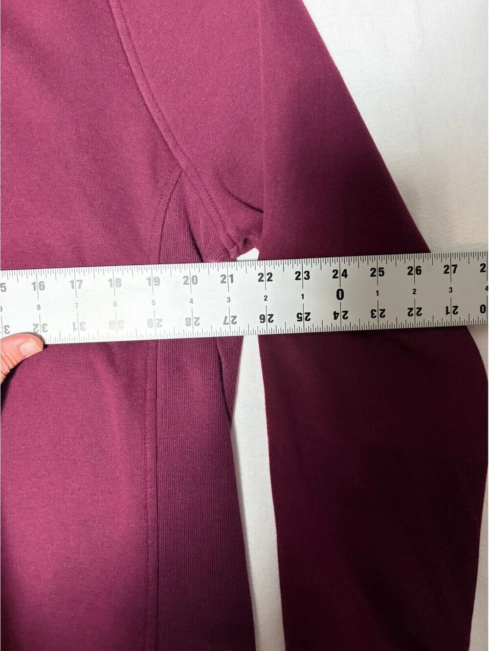 Banana Republic Men’s Burgundy Crewneck Sweatshirt Pullover Long Sleeve